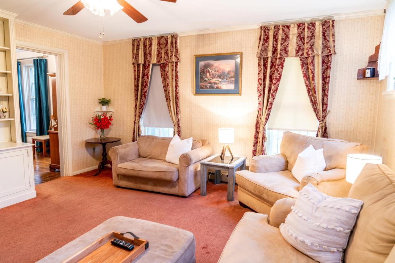Charming Executive Victorian Mansion W/ Free Parking - Near Bucknell Villa Milton Bagian luar foto