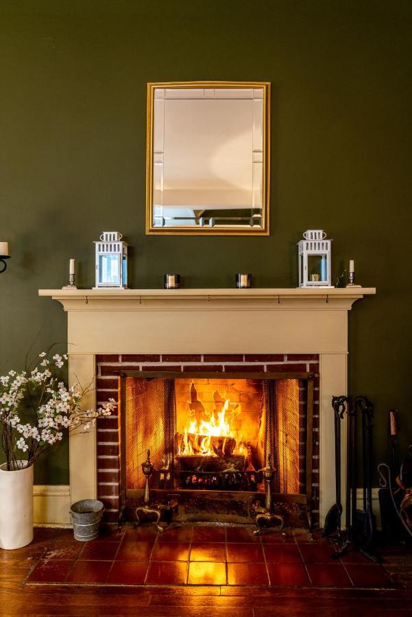 Charming Executive Victorian Mansion W/ Free Parking - Near Bucknell Villa Milton Bagian luar foto