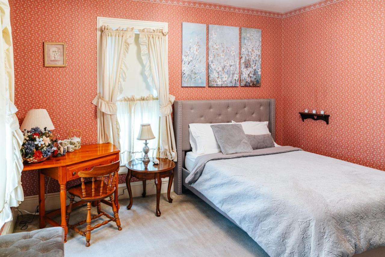 Charming Executive Victorian Mansion W/ Free Parking - Near Bucknell Villa Milton Bagian luar foto